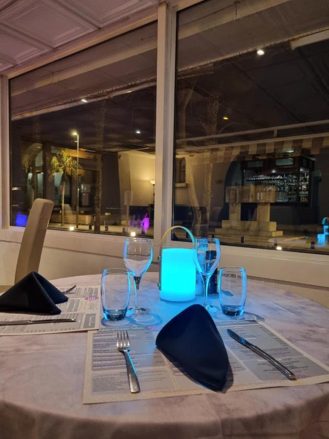 Hotel Restaurant Miramar L'Orchidee La Ciotat Exterior foto